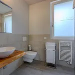 לינה וארוחת בוקר Maddalena 4*