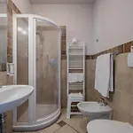 Maddalena לינה וארוחת בוקר 4*