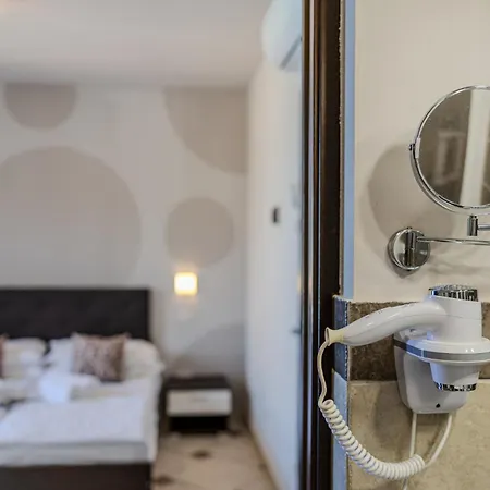 Maddalena Bed & Breakfast 4*