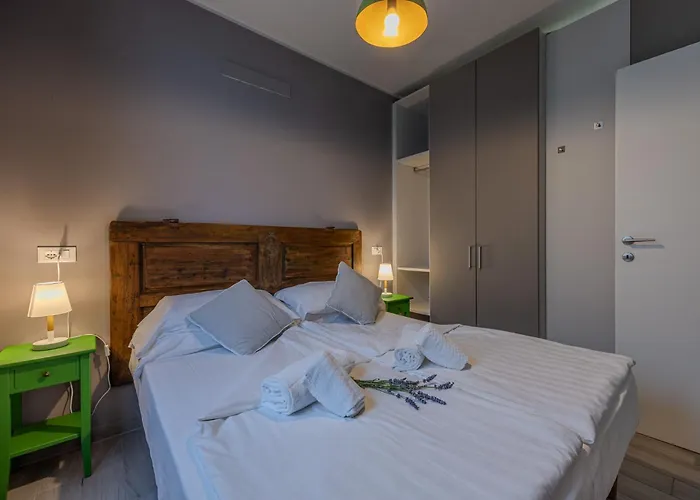 Couette-café Maddalena 4*