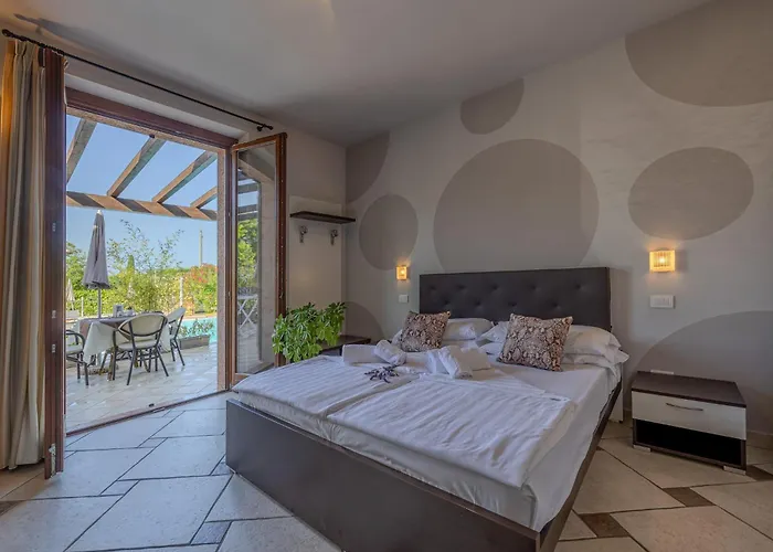 Maddalena 4* Μπαρντολίνο